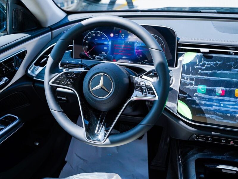 2026 Mercedes-Benz E-Class E200 2.0-liter 4-cylinder turbocharged Engine Black Beige Sedan