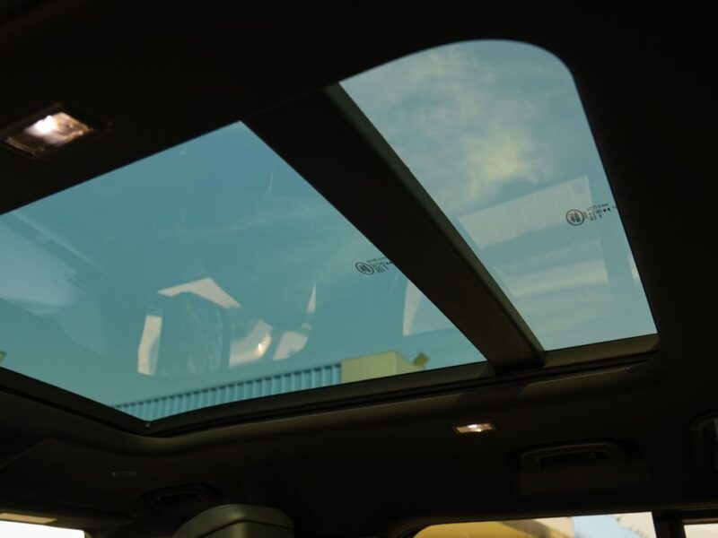 2025 Land Rover Defender 5.0 Litres Supercharged V8 Petrol Engine Black SUV