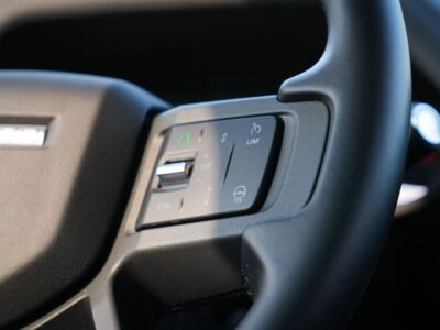 2025 Land Rover Defender 5.0 Litres Supercharged V8 Petrol Engine Black SUV