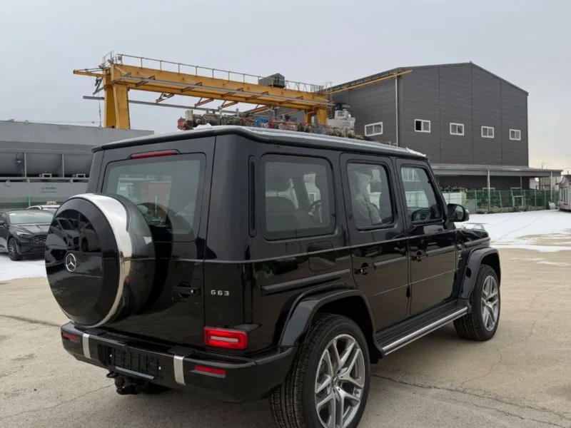 2026 Mercedes-Benz G 63 AMG 4.0 Litres V8 Biturbo Petrol Engine Black Brown SUV