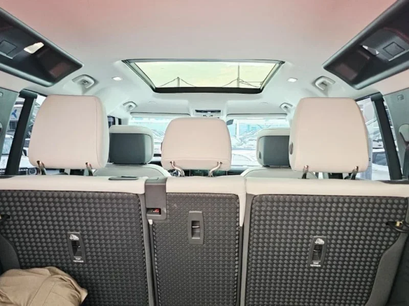 2026 Land Rover Defender P400 HSE 3.0 Litres 6 Cylinders Petrol Engine White SUV