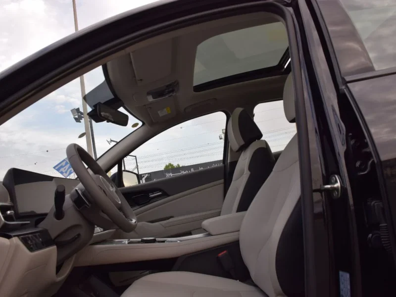 2025 Kia Sportage 1.5 Litres 4 cylinders Petrol Engine Black White SUV Full Option