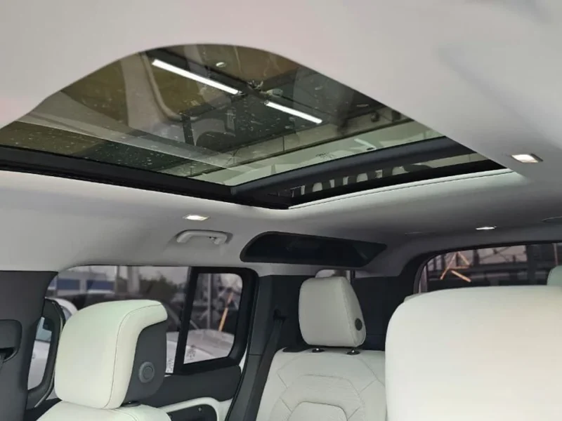 2026 Land Rover Defender P400 HSE 3.0 Litres 6 Cylinders Petrol Engine White SUV