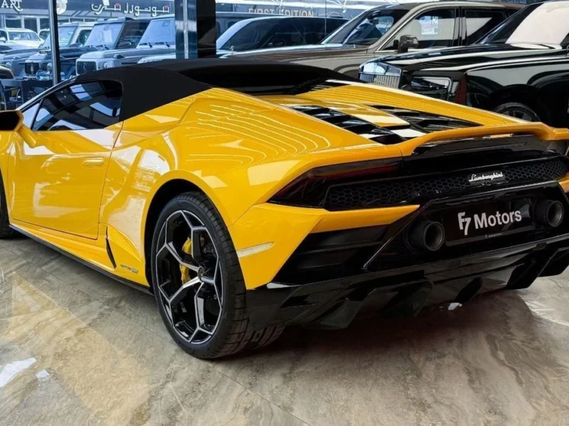 2023 Lamborghini Huracan Evo Spyder 5.2L Naturally Aspirated V10 Yellow Black Coupe
