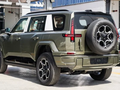 2026 Dongfeng M-Hero M817 1.5-liter turbocharged 4-cylinder Engine Green Brown SUV