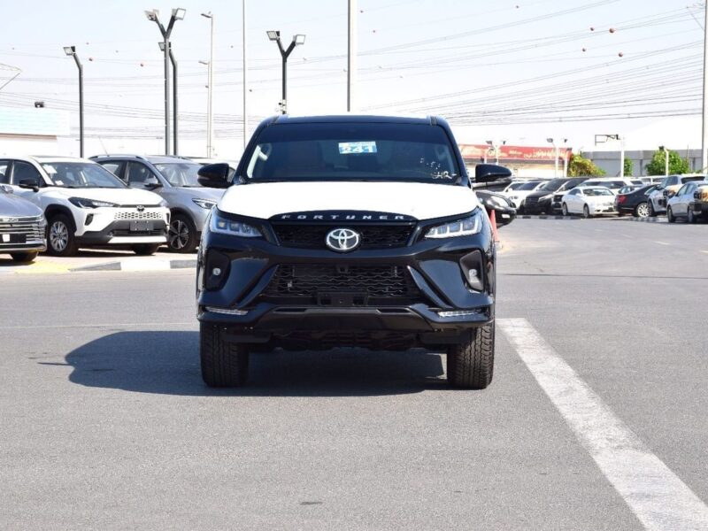 2026 Toyota Fortuner SR5 2.7 Litres 4 Cylinders Petrol Engine Black Beige SUV GCC