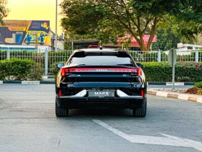 2024 Zeekr 001 Electric Vehicle Flagship AWD Black Beige Sedan 580 Km Range GCC