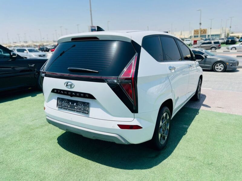 2025 HYUNDAI STARGAZER Smartstream G1.5L AT V4 Engine White Brown Van Full Options