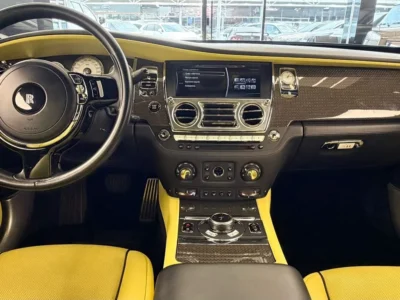 2018 Rolls-Royce Wraith 6.6L Twin-Turbocharged V12 Engine Blue Yellow Coupe GCC