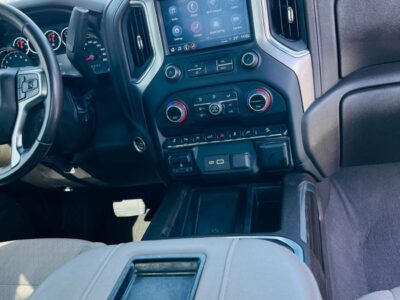 2022 CHEVROLET SILVERADO 5.3 Litres V8 Petrol Engine Black Grey Pickup Truck GCC