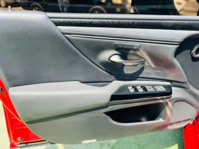 2022 Lexus ES350 3.5 Litres V6 Petrol Engine Red Black Sedan Full Options Automatic