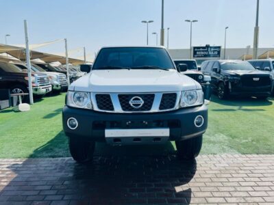 2022 Nissan Patrol 4.8 Litres V6 Petrol Engine White Grey Pickup Truck GCC Specs