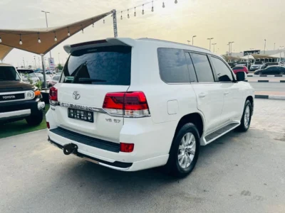 2021 TOYOTA LAND CRUISER GXR 5.7 Litres V8 Petrol Engine White Beige SUV Full Option
