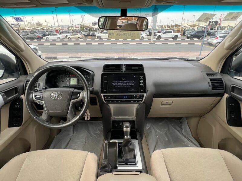 2021 TOYOTA PRADO 2.7 Litres 4 Cylinders Petrol Engine White Beige SUV GCC Specs