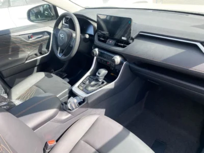 2025 Toyota RAV 4 2.5 Litres inline-4 Hybrid Engine White Grey SUV Full Option