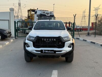 2025 Toyota Hilux GR Sport 4.0 Litres V6 Petrol Engine White Black Pickup Truck GCC