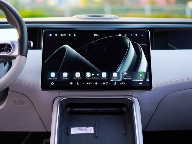 2023 Avatr 11 Premium All Wheel Drive Electric Vehicle White SUV 580 Km Range