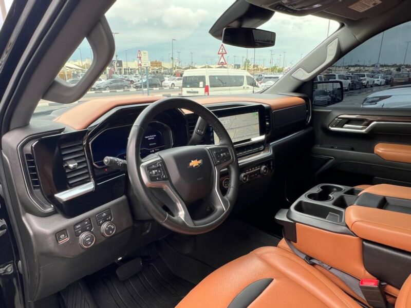 2023 CHEVROLET SILVERADO 5.3 Litres V8 Petrol Engine Black Brown Pickup Truck GCC