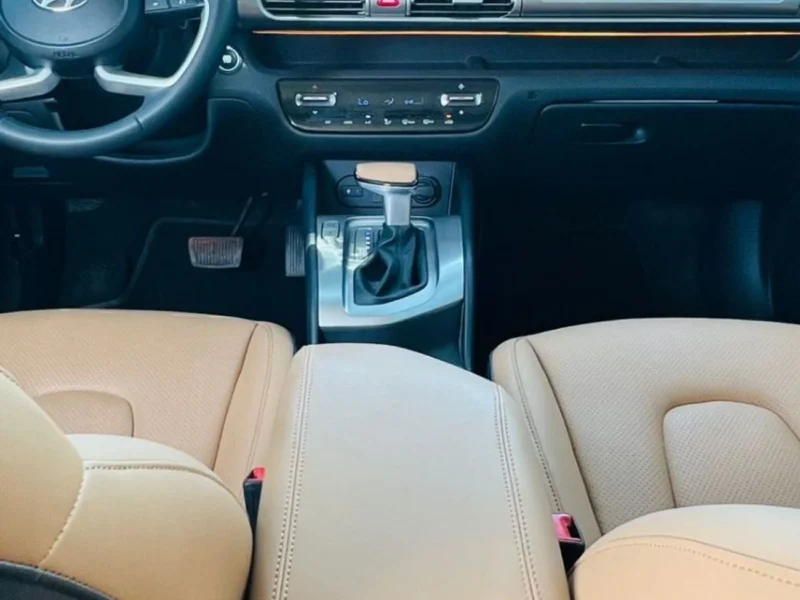 2025 HYUNDAI STARGAZER Smartstream G1.5L AT V4 Engine White Brown Van Full Options