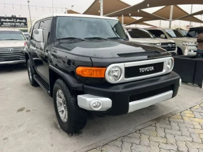 2017 Toyota FJ Cruiser 4.0 Litres V6 Petrol Engine Black SUV Full Options GCC Specs