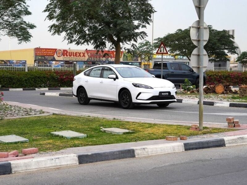 2025 BYD Seal 05 DM-i 1.5L 4 Cylinders Plug-In Hybrid Engine White Sedan FWD
