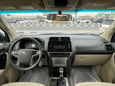2021 TOYOTA PRADO 2.7 Litres 4 Cylinders Petrol Engine White Beige SUV GCC Specs