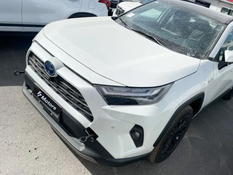 2025 Toyota RAV 4 2.5 Litres inline-4 Hybrid Engine White Grey SUV Full Option