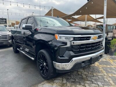 2023 CHEVROLET SILVERADO 5.3 Litres V8 Petrol Engine Black Brown Pickup Truck GCC