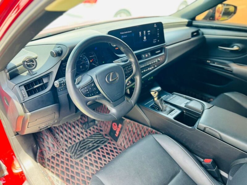 2022 Lexus ES350 3.5 Litres V6 Petrol Engine Red Black Sedan Full Options Automatic