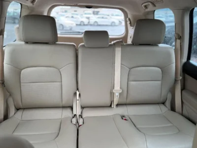 2019 TOYOTA LAND CRUISER GXR 4.5-liter V8 Twin Turbo Diesel Engine White Beige SUV