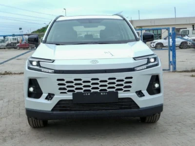 2026 TOYOTA RAV 4 XLE 2.5 Litres 4 Cylinders Hybrid Engine White Black SUV 4WD GCC
