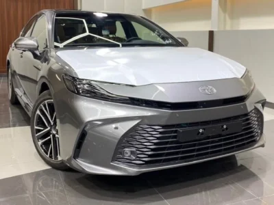 2026 TOYOTA CAMRY LUMIERE 2.5L HYBRID 4 Cylinders Engine Grey Brown Sedan GCC