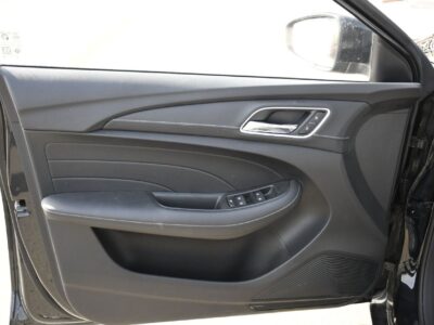 2025 MG5 Deluxe Edition 1.5L Naturally Aspirated 4-Cylinder Engine Black Sedan GCC