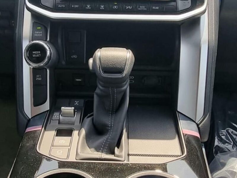 2026 TOYOTA LAND CRUISER GXR 3.5L V6 TWIN TURBO Petrol Engine Black SUV GCC Specs