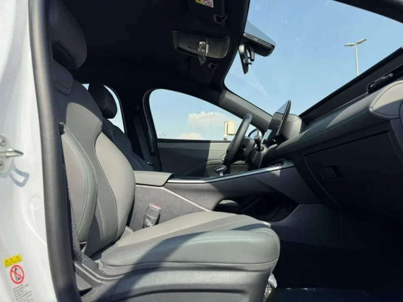 2025 BYD QIN PLUS DM-i 1.5 Litres PHEV 4 Cylinders Engine White Black Sedan