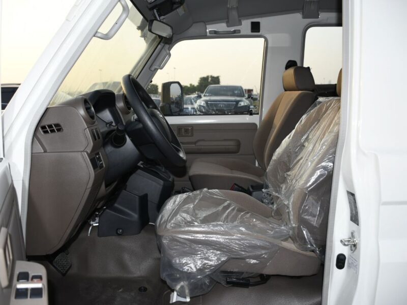 2024 Toyota Land Cruiser 70 Hardtop 4.0 Litres V6 Petrol Engine White Grey SUV GCC Specs