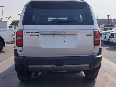 2026 TOYOTA PRADO 2.8 Litres 4 Cylinders DIESEL Engine White Black SUV GCC ALL ROUNDER