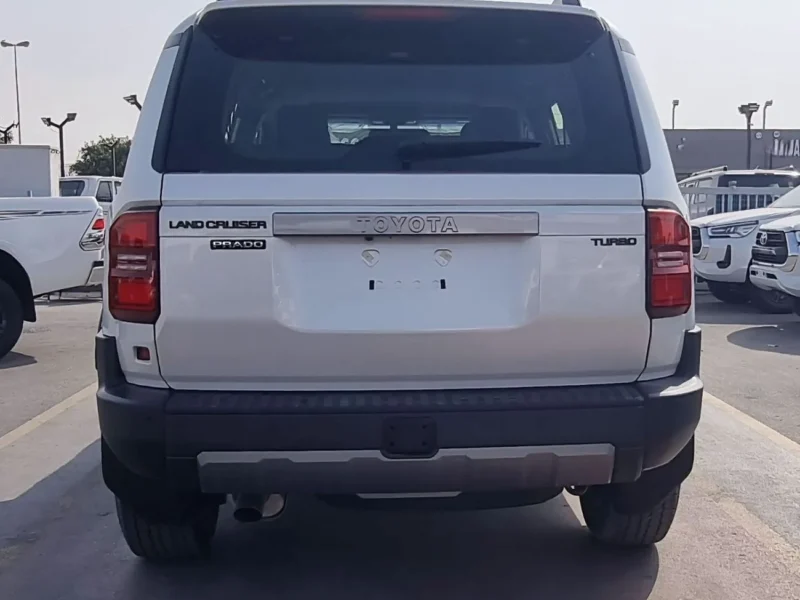 2026 TOYOTA PRADO 2.8 Litres 4 Cylinders DIESEL Engine White Black SUV GCC ALL ROUNDER