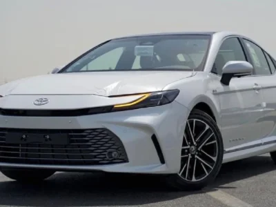 2026 TOYOTA CAMRY LUMIERE 2.5L HYBRID 4 Cylinders Engine White Brown Sedan GCC