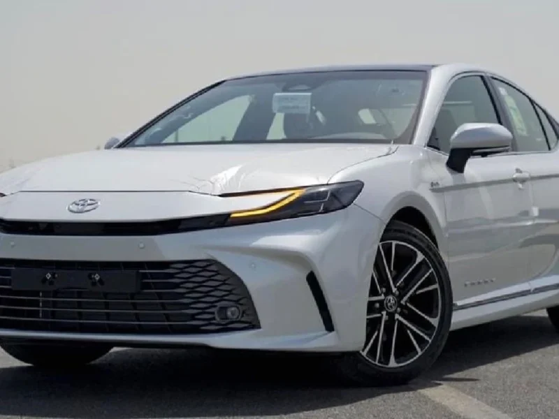 2026 TOYOTA CAMRY LUMIERE 2.5L HYBRID 4 Cylinders Engine White Brown Sedan GCC