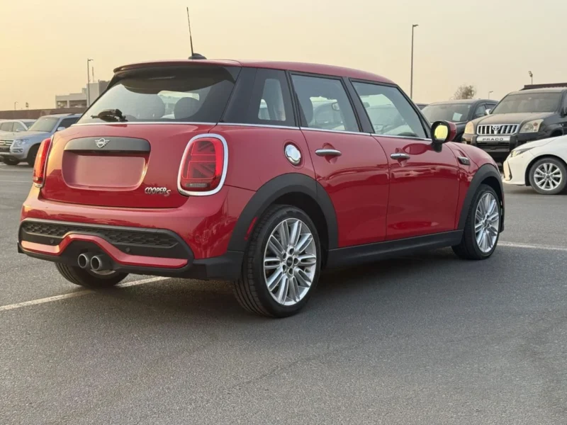 2024 Mini Cooper S 2.0 Litres Turbocharged 4 Cylinders Engine Red Black Sedan