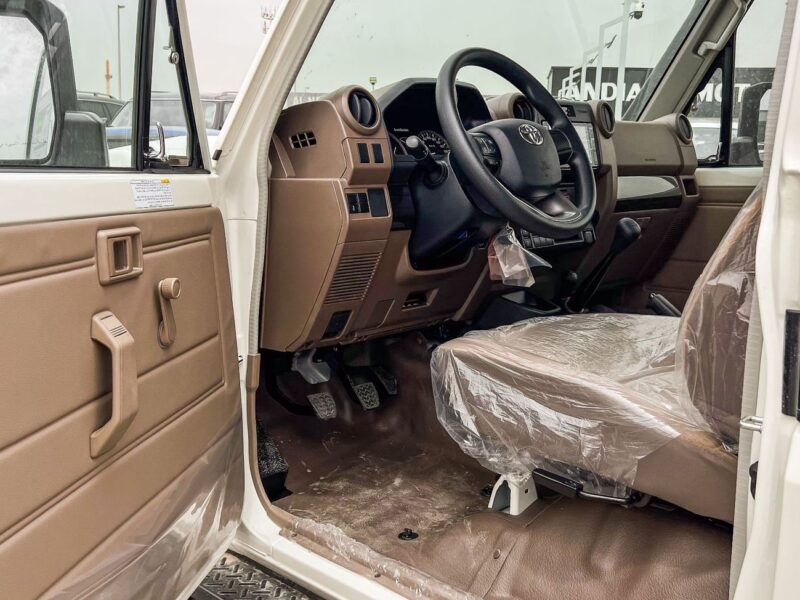 2026 Toyota Land Cruiser 79 SC STD 2.8L 4 Cylinders Petrol White Tan Pickup M/T GCC