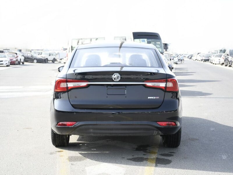 2025 MG5 Deluxe Edition 1.5L Naturally Aspirated 4-Cylinder Engine Black Sedan GCC