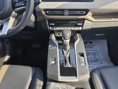 2025 Mitsubishi XFORCE P-LINE 1.5L 4 Cylinders Petrol Engine White Black SUV FWD