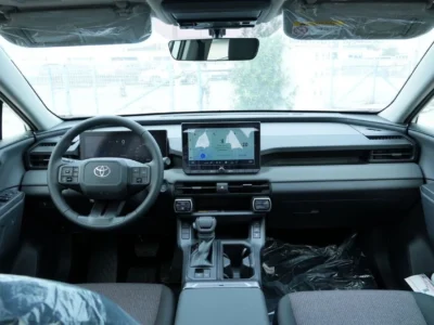 2026 TOYOTA RAV 4 XLE 2.5 Litres 4 Cylinders Hybrid Engine White Black SUV 4WD GCC