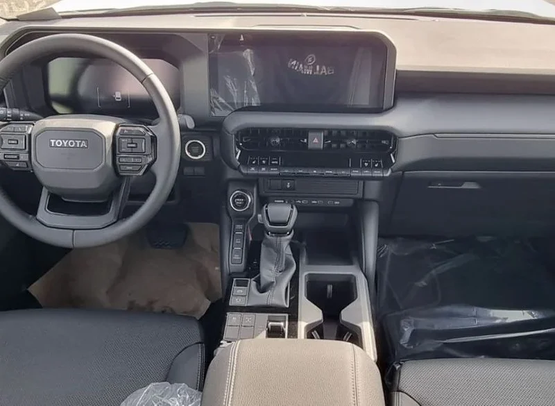 2026 TOYOTA PRADO 2.8 Litres 4 Cylinders DIESEL Engine White Black SUV GCC ALL ROUNDER
