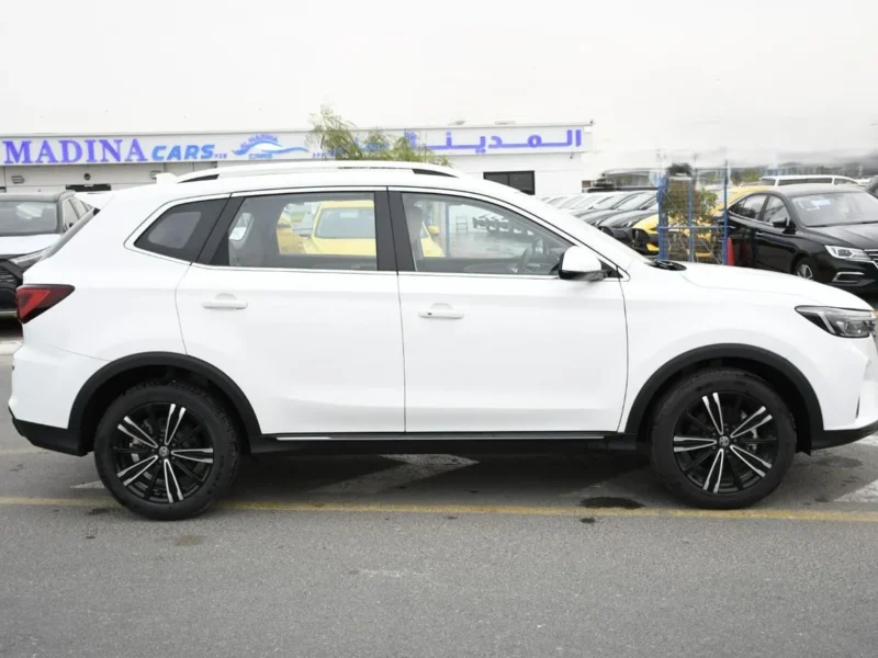 2025 MG RX5 1.5-litre Turbocharged 4-cylinder Petrol Engine White Beige SUV GCC