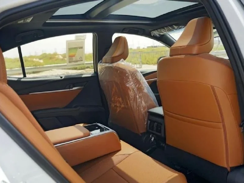 2026 TOYOTA CAMRY LUMIERE 2.5L HYBRID 4 Cylinders Engine White Brown Sedan GCC