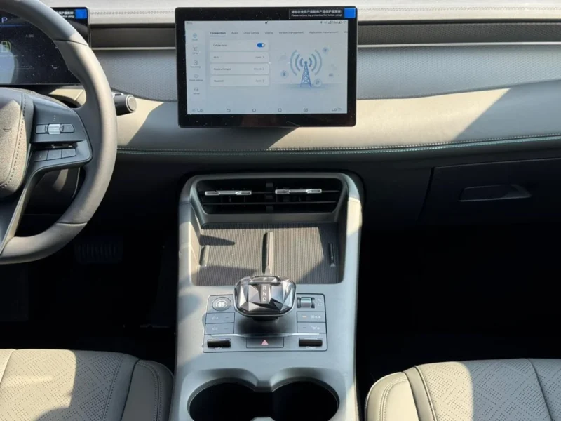2025 BYD QIN PLUS DM-i 1.5 Litres PHEV 4 Cylinders Engine White Black Sedan