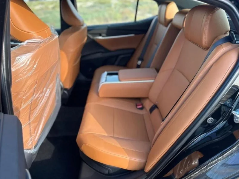 2026 TOYOTA CAMRY LUMIERE 2.5L HYBRID 4 Cylinders Engine Black Brown Sedan GCC